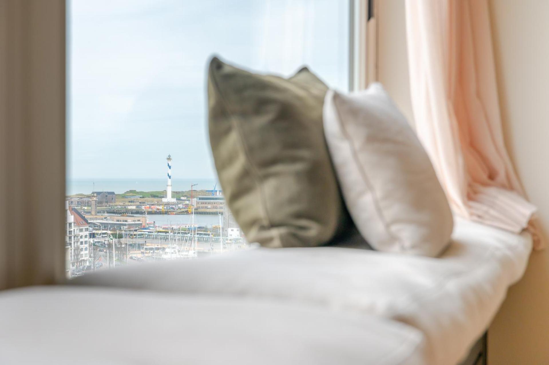Stunning Views Over With Garage Appartement