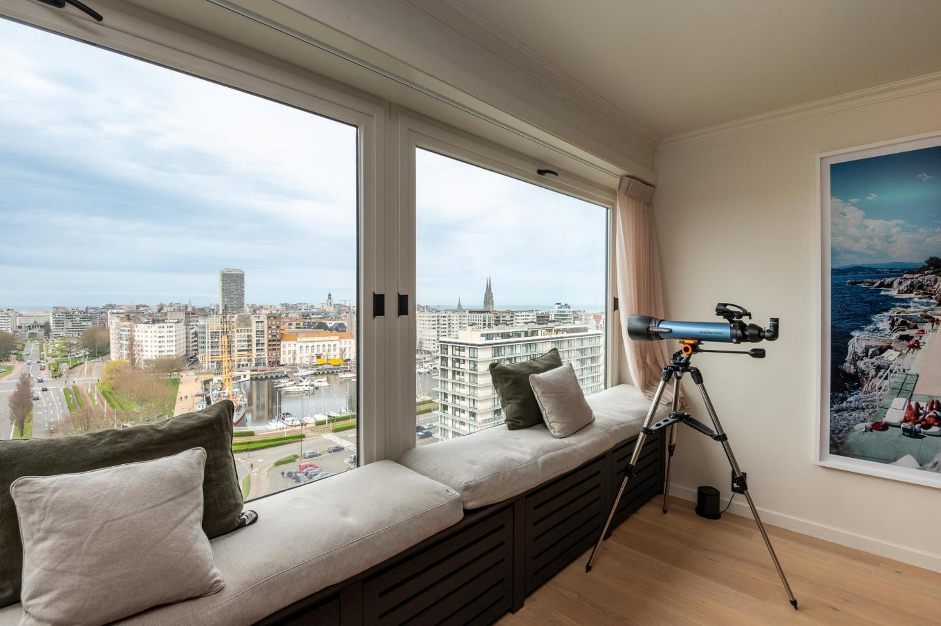 Stunning Views Over With Garage Appartement